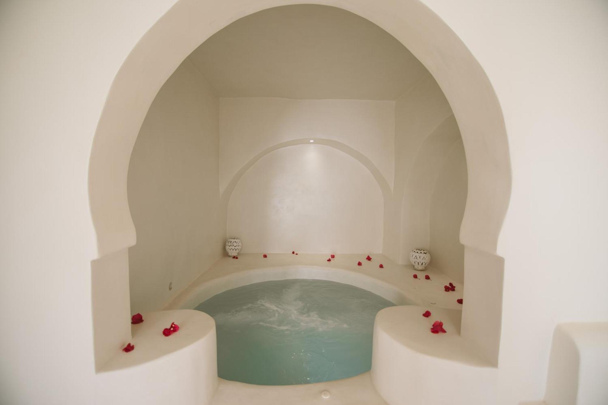 Hotel Dar Nael Houmt Souk  Esterno foto
