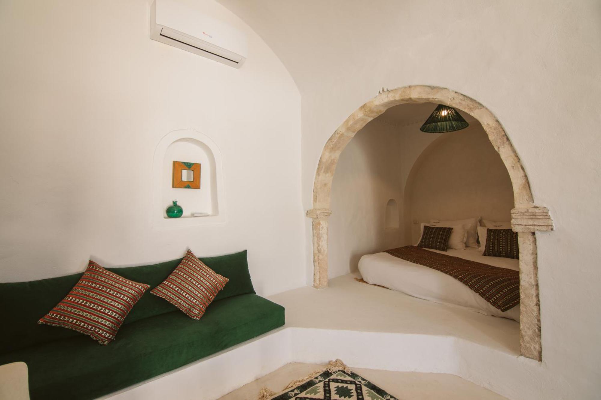 Hotel Dar Nael Houmt Souk  Esterno foto